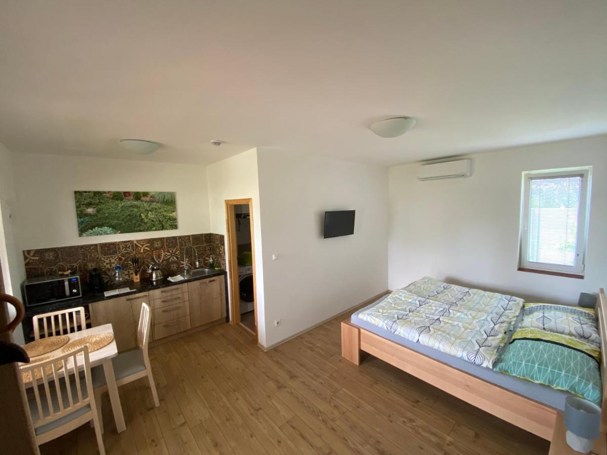 Apartmany Přítluky Exteriör bild